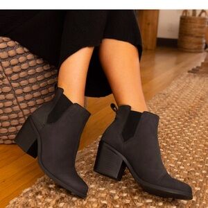 TOMS Everly booties Size 9.5 Black